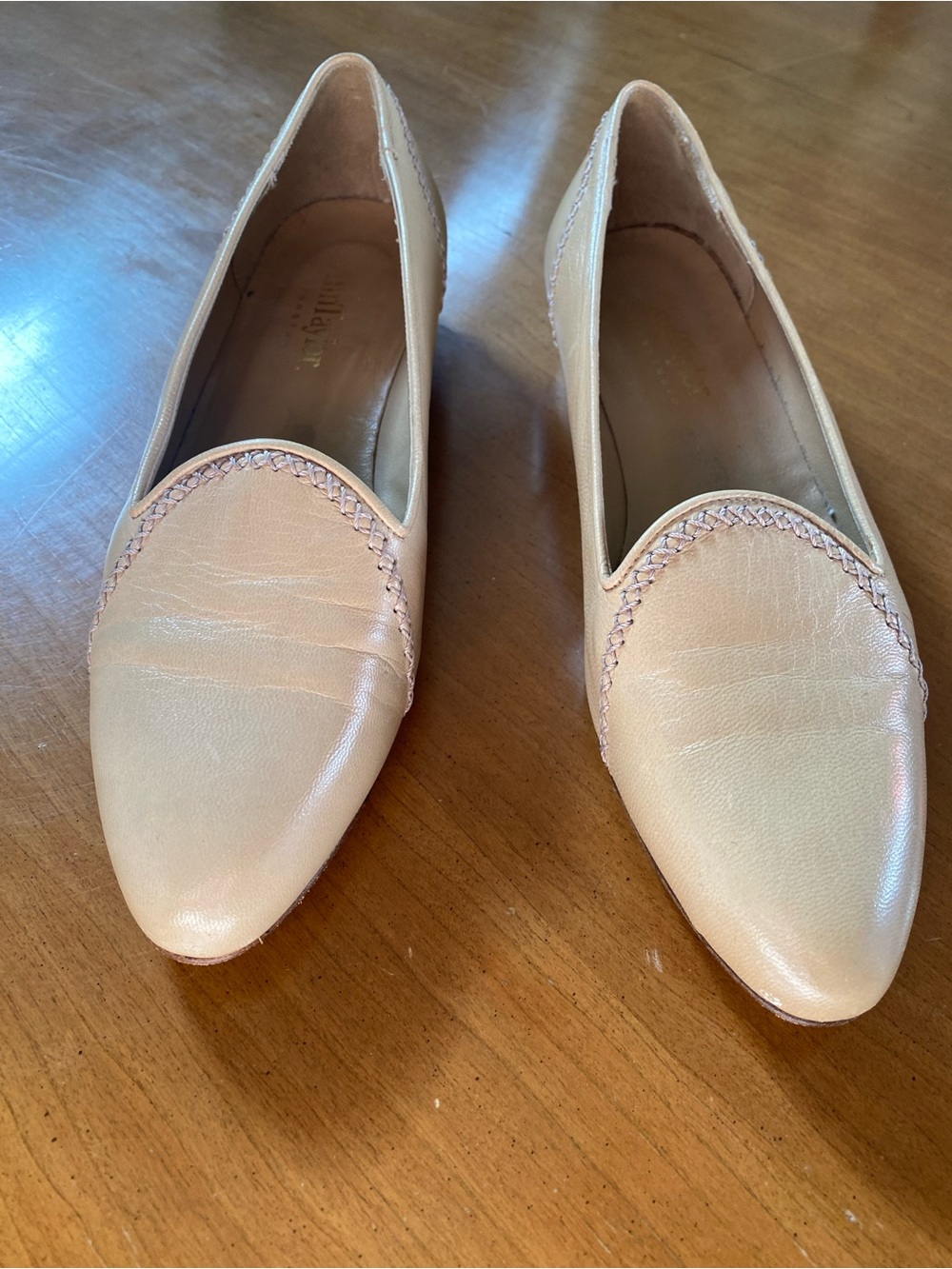 Ann Taylor Leather Flats in Nude - Women. All leather